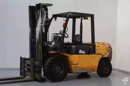 Empilhador diesel 2007  HCM CPCD50 (1)