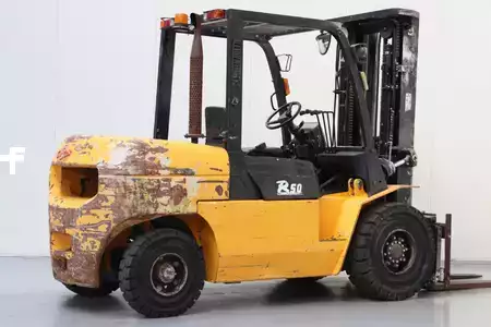 Empilhador diesel 2007  HCM CPCD50 (2)
