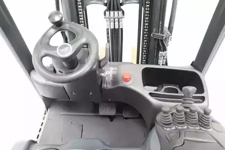 Eléctrica de 3 ruedas 2019  Linde E15-02 (3)