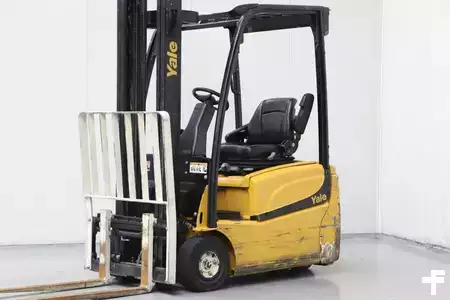 Eléctrica de 3 ruedas 2016  Yale ERP16VT (1)