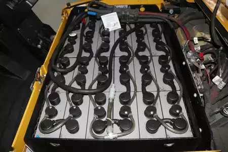 Eléctrica de 3 ruedas 2016  Yale ERP16VT (5)