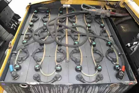 Elektro čtyřkolový VZV 2018  Yale ERP20VF (5)