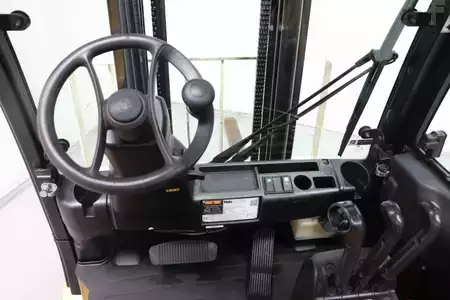 El truck - 4 hjulet 2019  Yale ERP30VL (3)