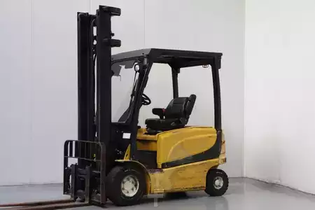 4-wiel elektrische heftrucks 2013  Yale ERP25VL (1)