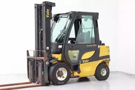 Gas truck 2016  Yale GLP30VX (1)