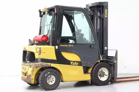 Gas truck 2016  Yale GLP30VX (2)