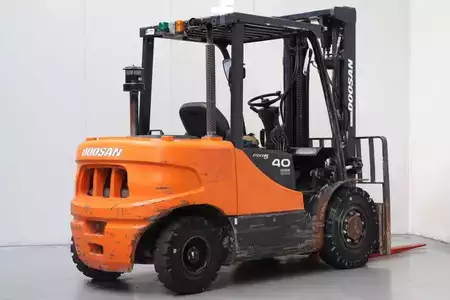 Diesel gaffeltruck 2008  Doosan D40SC-5 (2)