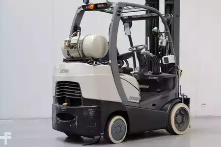 Empilhador a gás 2016  Crown C-5 1000-3.0 (2)