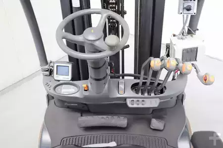 Empilhador a gás 2016  Crown C-5 1000-3.0 (3)