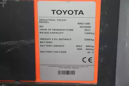Carretilla retráctil 2017  Toyota RRE140B (4)