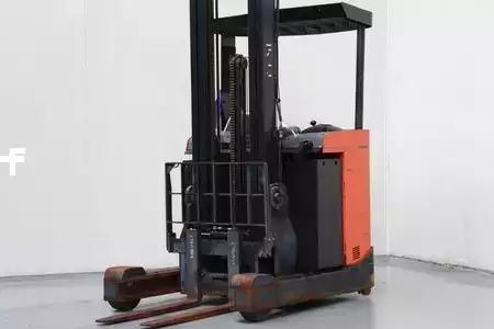 Carretilla retráctil 2020  Toyota RRE140B (1)