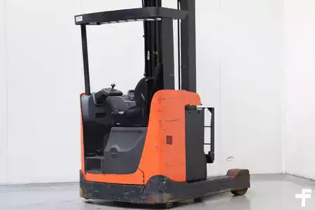 Carretilla retráctil 2020  Toyota RRE140B (2)