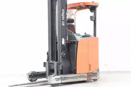 Chariots à mât rétractable 2014  BT RRE160E (1)
