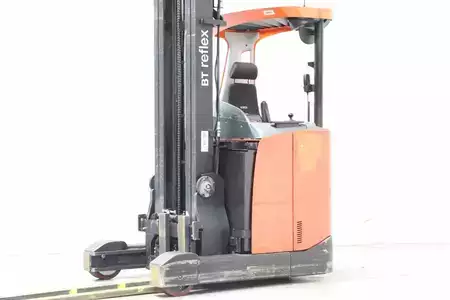 Chariots à mât rétractable 2015  BT RRE160E (1)