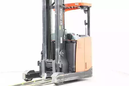 Chariots à mât rétractable 2015  BT RRE160E (1)