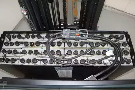 Chariots à mât rétractable 2016  BT RRE160E (5)