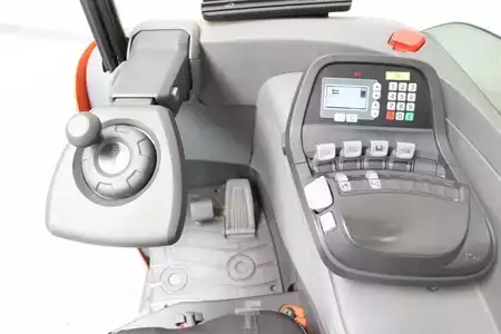 Carretilla retráctil 2018  Toyota RRE140 (3)