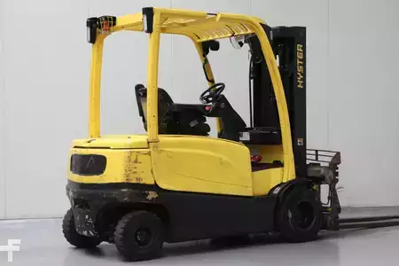 Eléctrica de 4 ruedas 2017  Hyster J3.0XN (2)