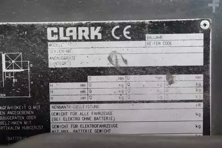 Wózki gazowe 2020  Clark S25L (4)