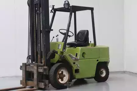 Dieselový VZV - Clark C500 YS60PD (1)