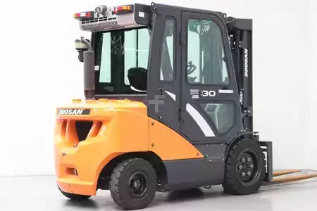 Dieselový VZV 2021  Doosan D30S-7 (2)