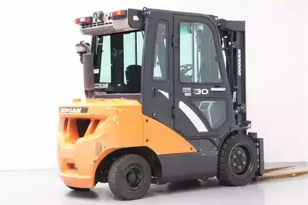 Dieselový VZV 2021  Doosan D30S-7 (2)