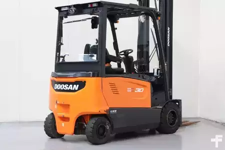 Elektro čtyřkolový VZV 2021  Doosan B30X-7 (2)