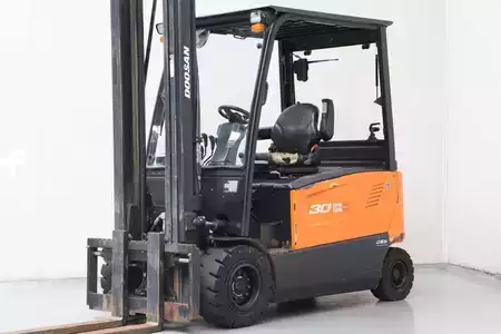 Elektro čtyřkolový VZV 2021  Doosan B30X-7 (1)