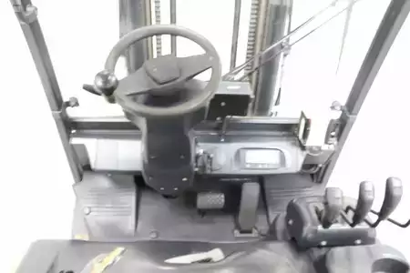 Elektro čtyřkolový VZV 2021  Doosan B30X-7 (3)