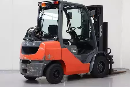 LPG heftrucks 2019  Toyota 02-8FGF30 (2)