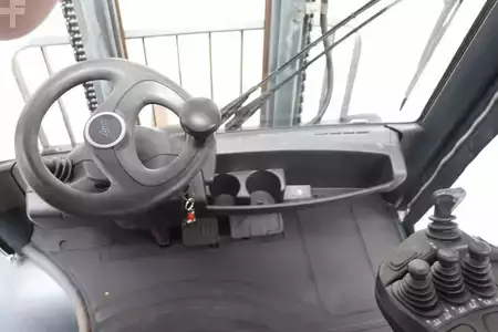 Empilhador diesel 2013  Linde H40D-02 (3)