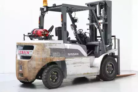 LPG VZV 2010  Nissan JG1F4A50LY (2)