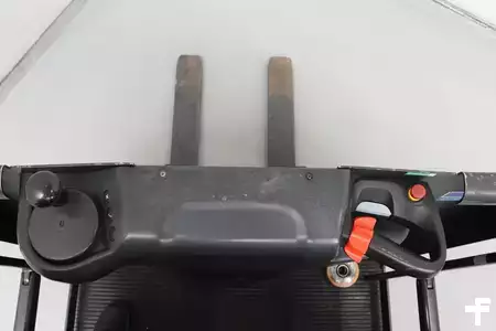 Plocktruckar vertikal 2017  Linde V10-02 (3)