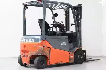 Chariots électriques à 4 roues 2019  Toyota 8FBMT25 (2)