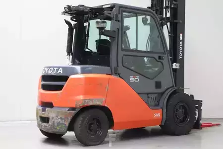 Dieseltruck 2021  Toyota 40-8FD45N (2)