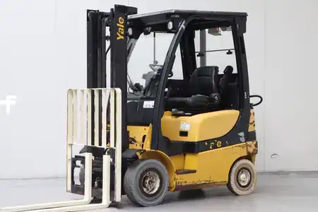 Gas truck 2015  Yale GLP16VX (1)