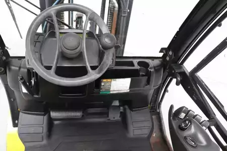 Gas truck 2012  Yale GLP25VX (3)