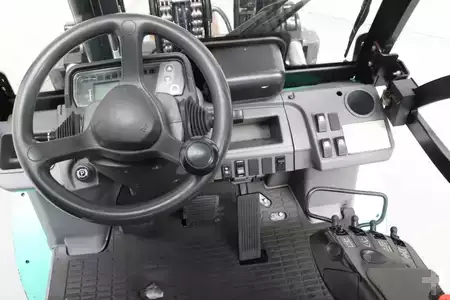 Chariots élévateurs GPL 2012  Mitsubishi FG55N (3)