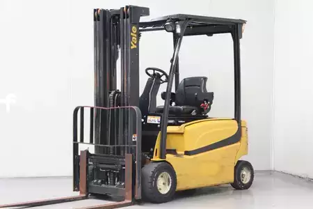 Elektro čtyřkolový VZV 2020  Yale ERP20VF (1)