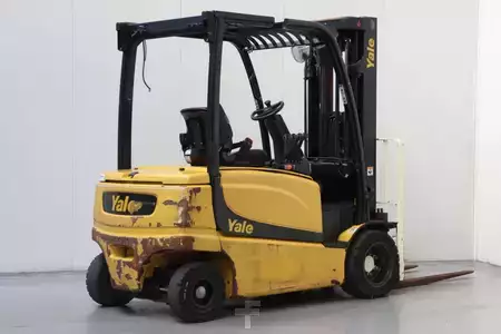 Elektro čtyřkolový VZV 2019  Yale ERP30VL (2)