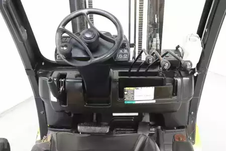 Diesel Forklifts 2013  Yale GDP35VX (3)