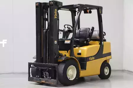 Treibgasstapler 2017  Yale GLP30VX (1)