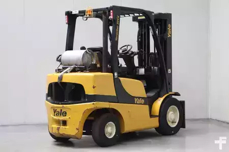 Treibgasstapler 2017  Yale GLP30VX (2)