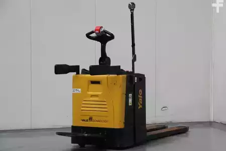 Transpaleta eléctrica 2019  Yale MP20X (2)