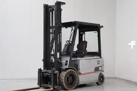 Sähkö - 4 pyör 2006  CAT Lift Trucks EP30K-PAC (1)
