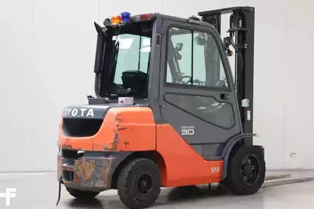 Dieseltrukki 2020  Toyota 02-8FDF30 (2)