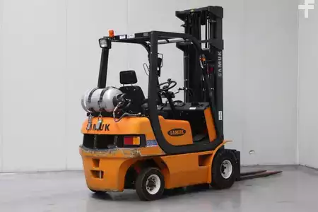 LPG heftrucks 2003  Samuk SF20SL (2)