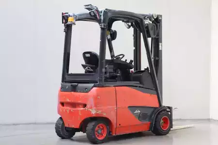 Elektromos 4 kerekű 2018  Linde E18PH-02 (2)
