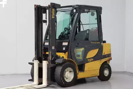 Treibgasstapler 2020  Yale GLP30VX (1)