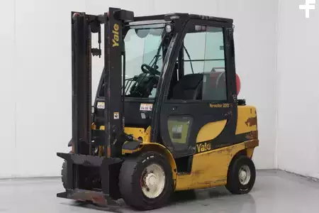 Carrelli elevatori GPL 2015  Yale GLP30VX (1)